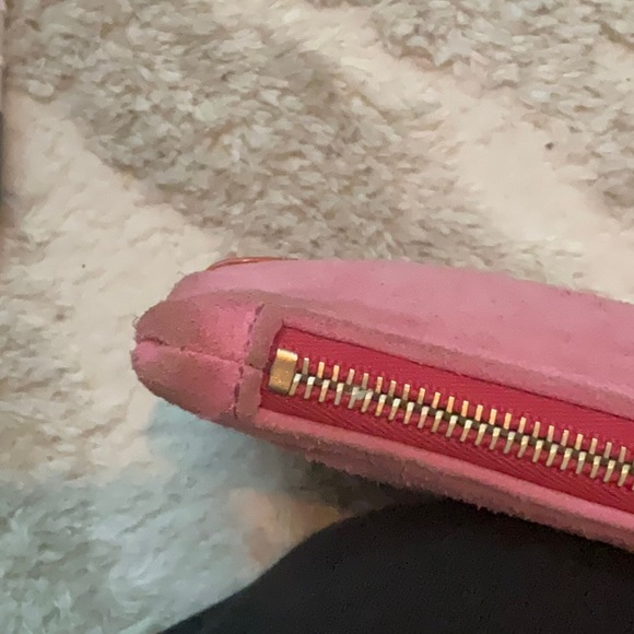 ❌SOLD❌Chanel Suede Camilla Flower Wristlet Clutch! - Picture 11 of 14